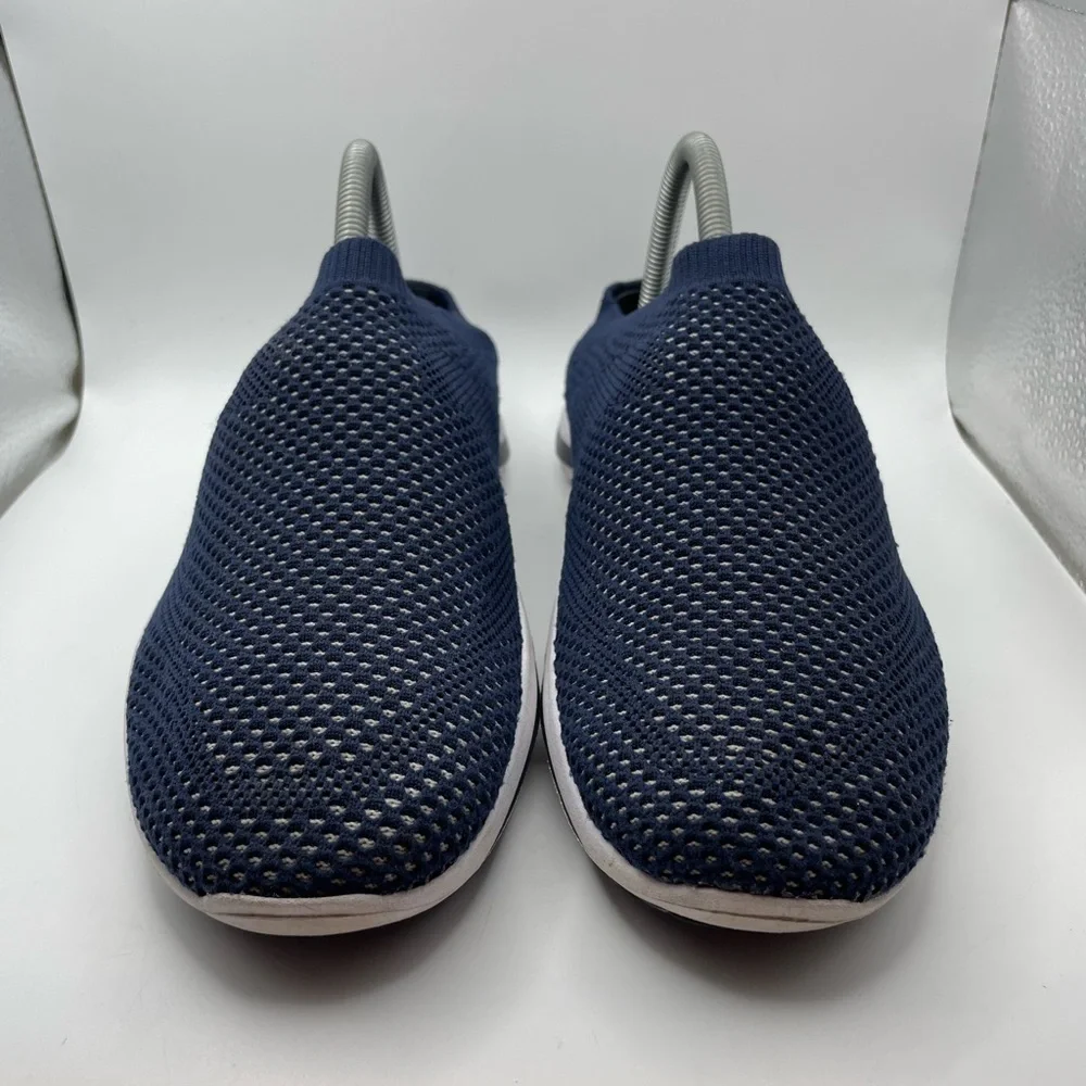 L.L Bean Summer mesh women’s blue slip on sneakers size 8.5